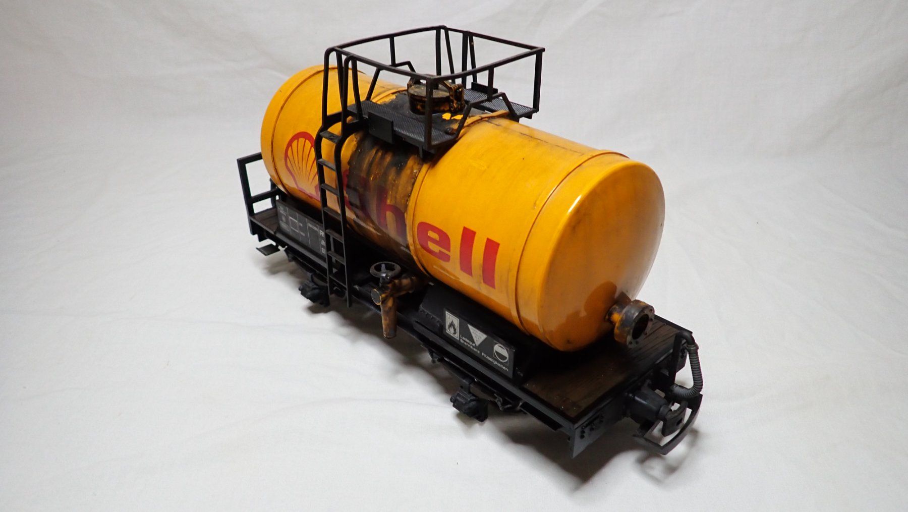 LGB Modellini di ferrovie: LGB 4040 Shell® Kesselwagen – Usato da Mettmenstetten venduto da Nose 2