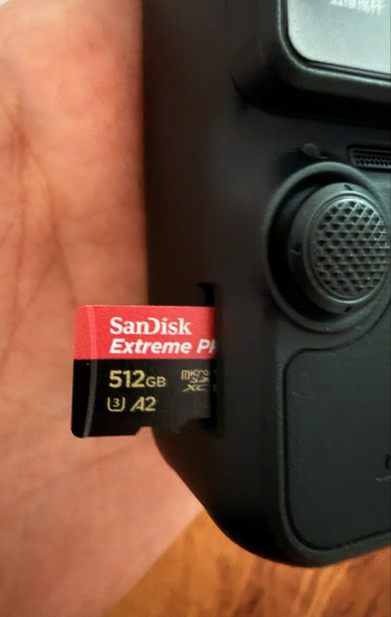 DJI Camcorder: 512GB SanDisk Pro + DJI Osmo Pocket 3 Creator Combo – Neu (gemäss Beschreibung) aus Wabern von clara_li 9