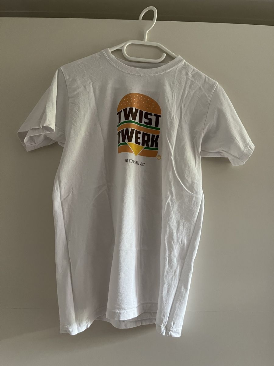 T-shirt: T-shirt – Usato da Montsevelier venduto da Duna2210 1