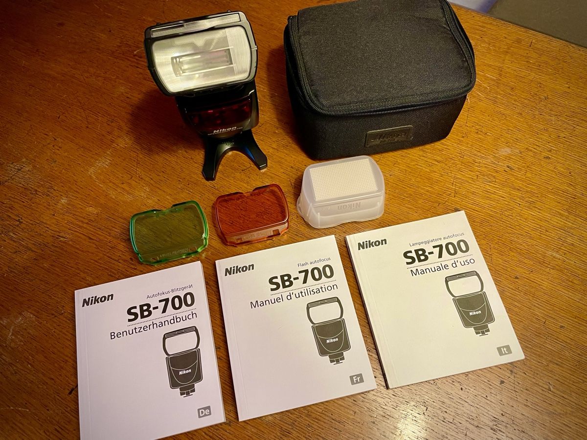 Nikon Flash: Nikon SB 700 + – Usato da Genève venduto da was_ksr9 3