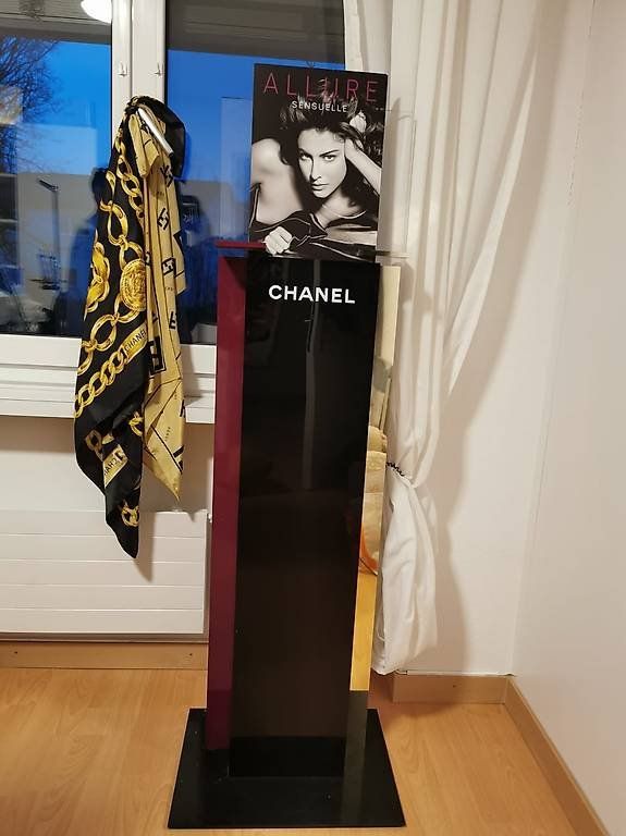 Chanel Profumi & Eau de Toilette: Chanel Parfum Ständer, aus Liquidation – Usato da Winterthur venduto da lor_5vlb