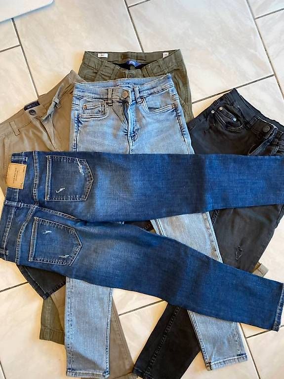 Hosen: Vend lot pantalons enfant 140 – Gebraucht aus Morrens VD von gia_sfs5 4
