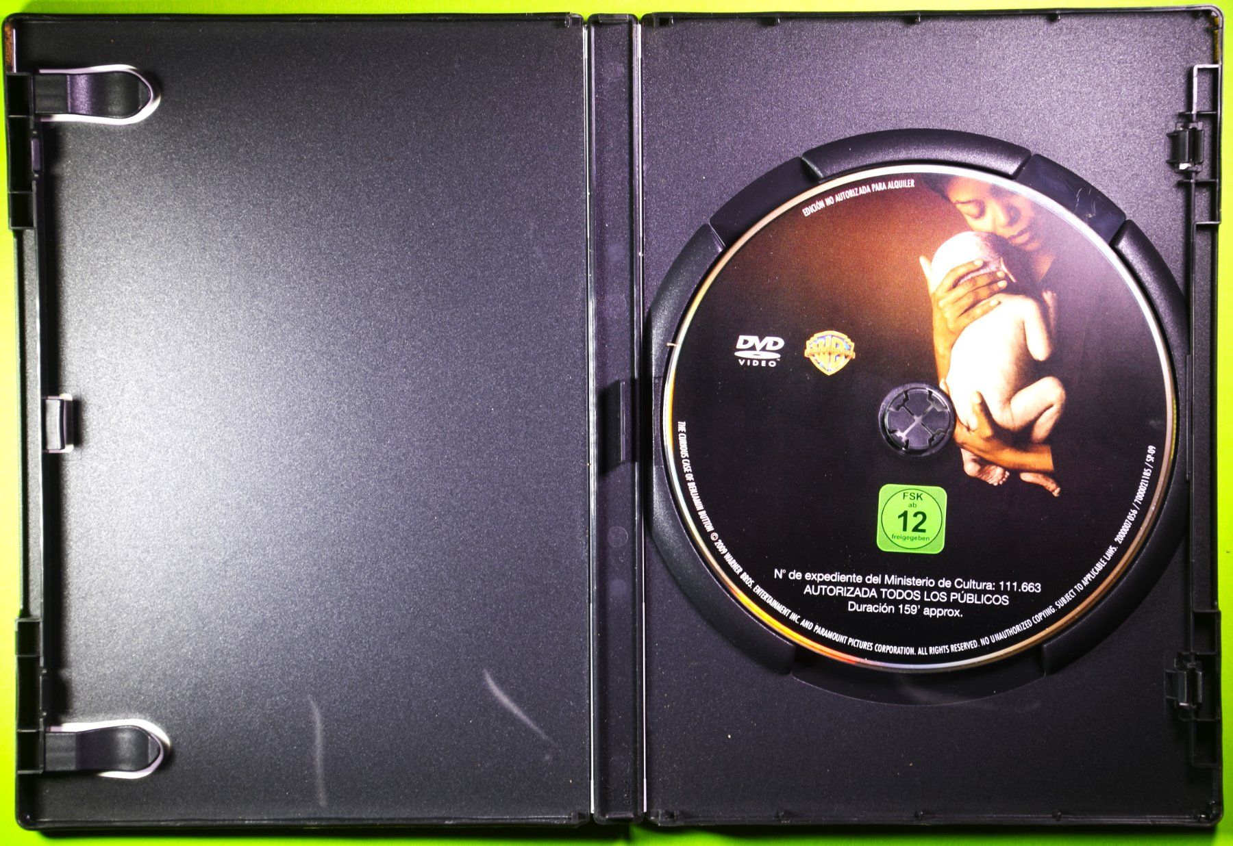 Tutti i DVDs: DER SELTSAME FALL DES BENJAMIN BUTTON - B. PITT -  BLANCHETT – Nuovo (secondo la descrizione) da Luzern venduto da piro12 3