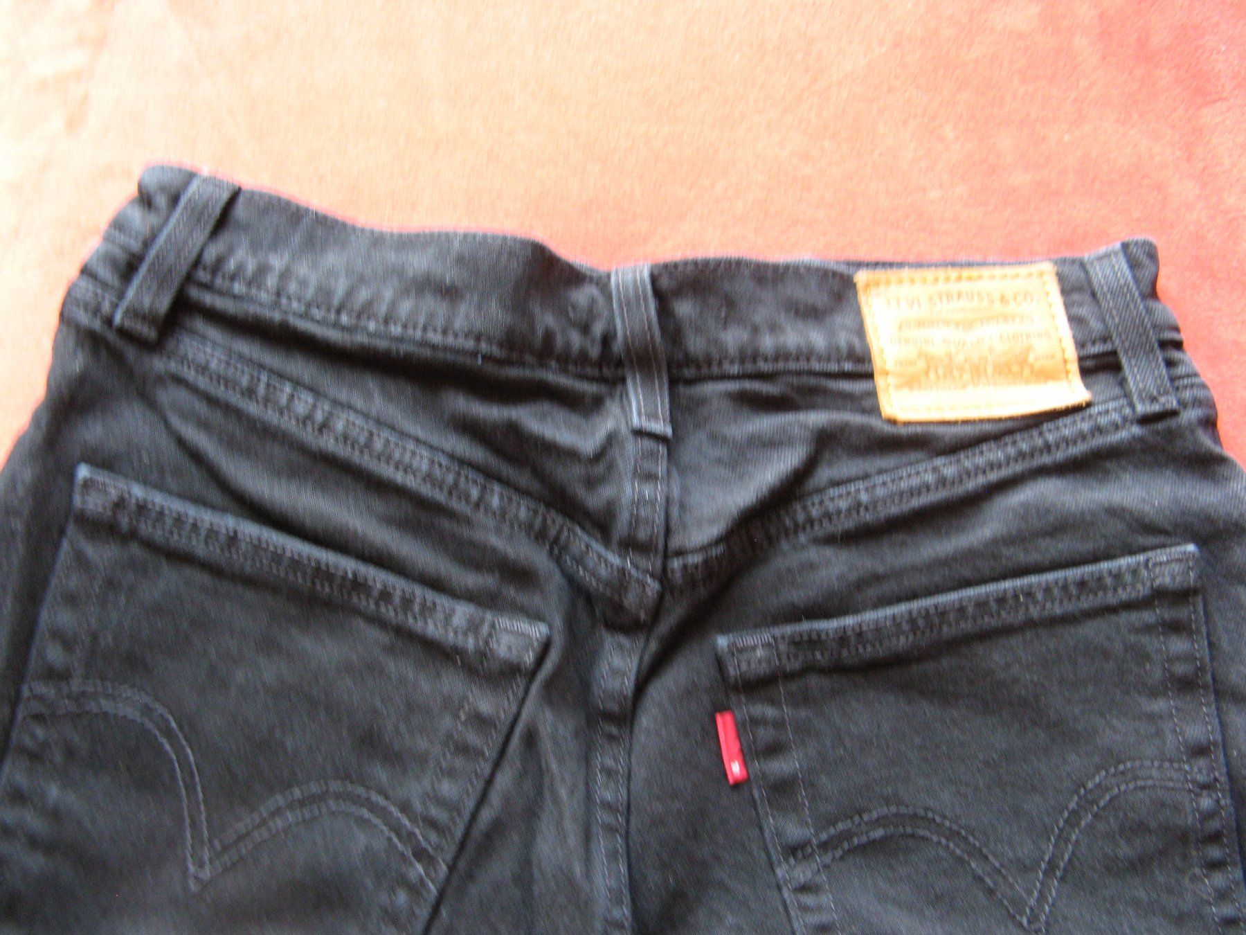 Levi's Pantaloni: schwarze Levi Strauss Hot Pants Gr. 28 – Usato da Zürich venduto da apil 4