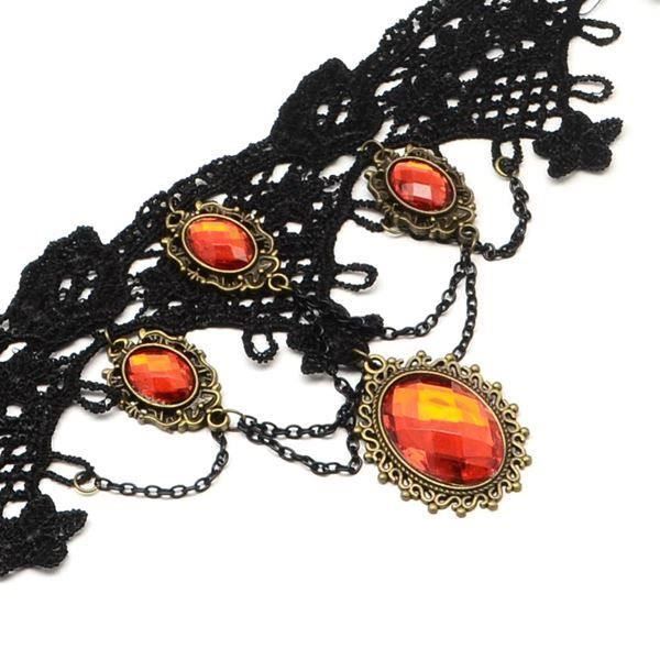 Catenine: Kette gotisch schwarze Spitze mit rot – Nuovo e nell'imballaggio originale da Alpnachstad venduto da perlengaby