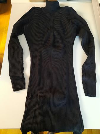 Schwarzes geripptes Rollkragenkleid Grösse M/Baumwolle 🔝🫶