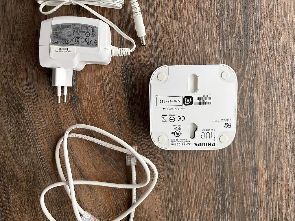 Sistema di controllo: Philips Hue Bridge  Smart-Home Steuerzentrale – Usato da Uerkheim venduto da eryx01 1