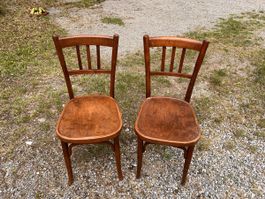 2 Holzstühle (55)