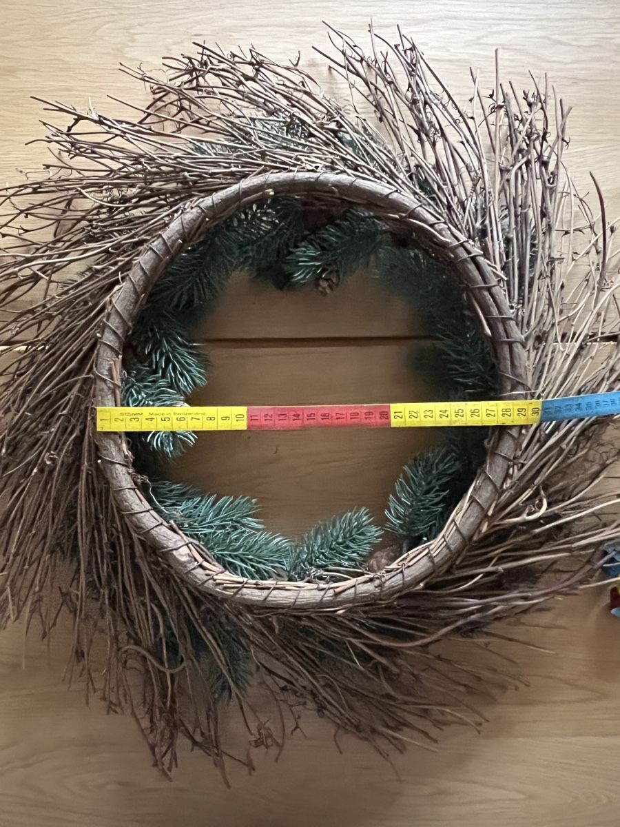 Globus Toutes les décorations: Wunderschöner Adventskranz, Winterdeko mit Tannenzapfen, Neu – Neuf (Voir description) à Teufen AR par Maleaa 3