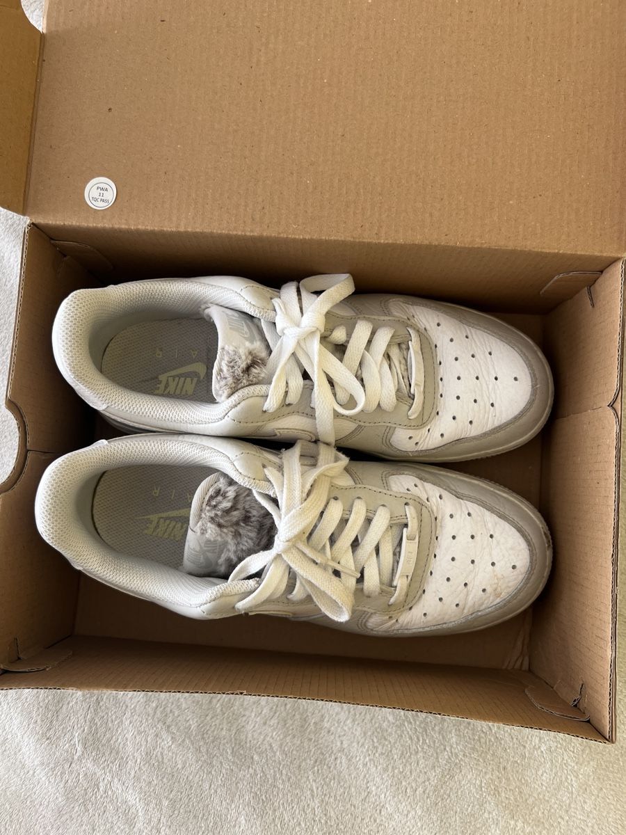 Nike Scarpe da donna: nike air schuhe – Usato da Obfelden venduto da milenaK11