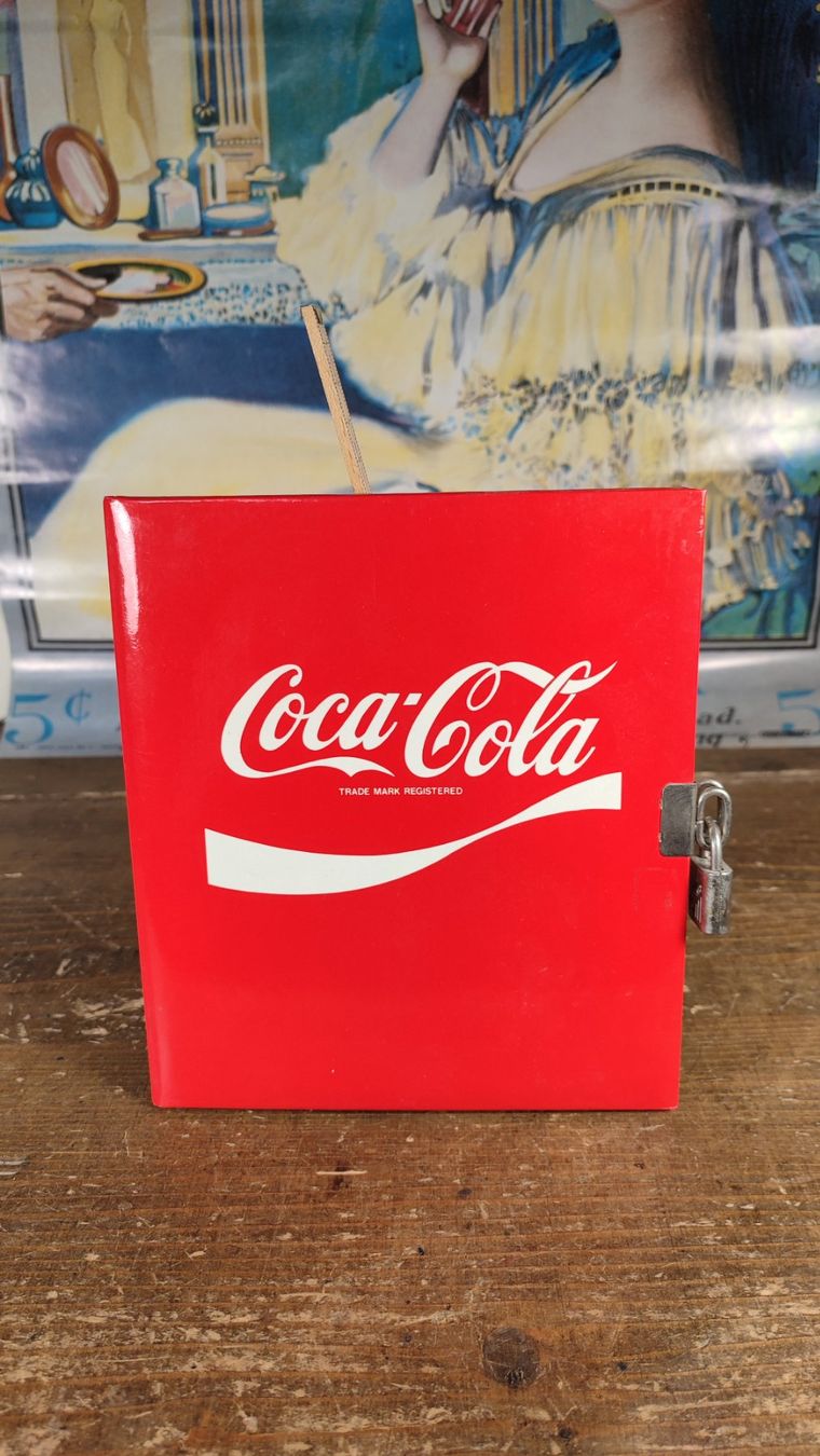 Libri: Wunderschönes altes COCA-COLA BUCH – Usato da Gelterkinden venduto da MYSTOREFORYOU4460