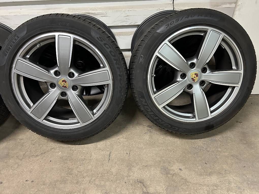 Porsche Pneumatici & Ruote complete: Porsche Cayenne Alufelgen – Usato da freienbach venduto da gatuzo 1