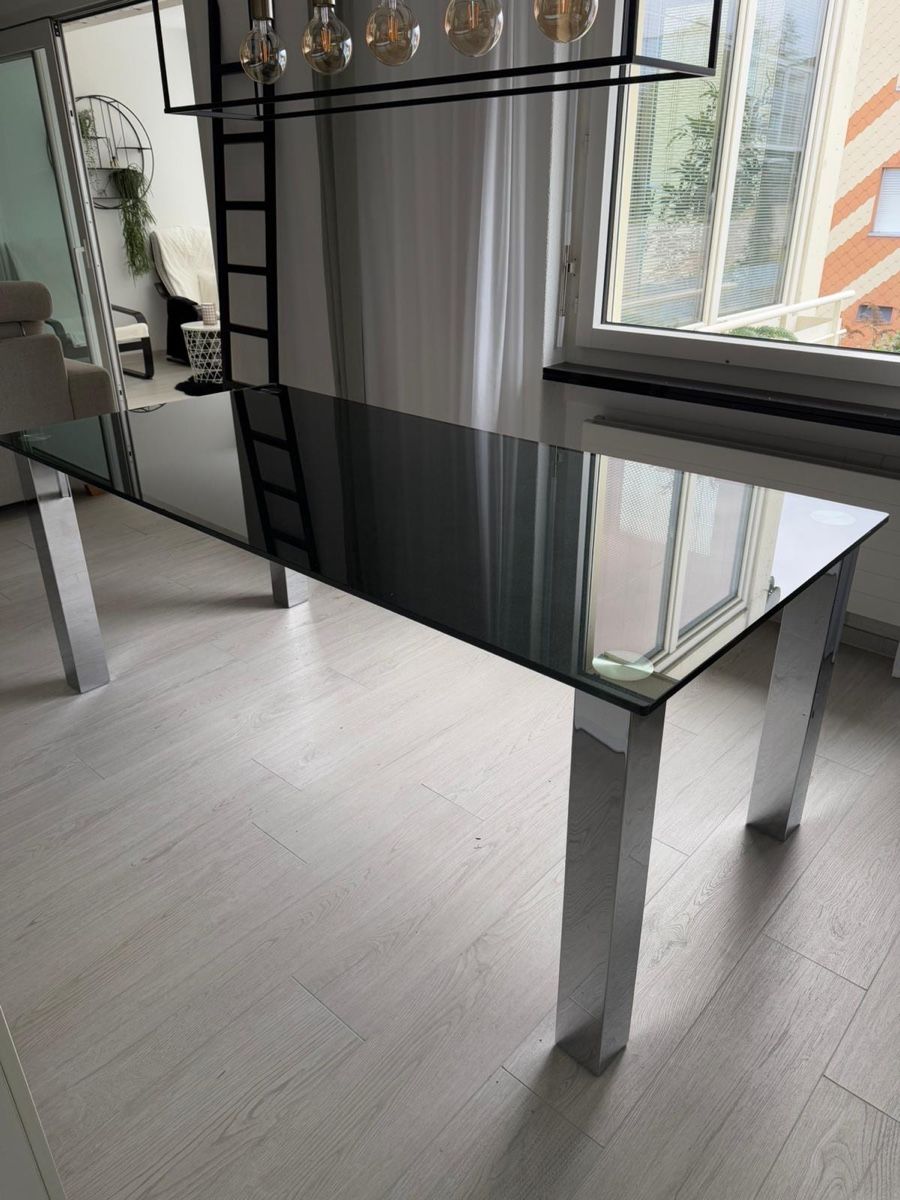 Tavoli: Esstisch Glastisch Chrom Hochglanz Modern Schwarz Elegant – Usato da Zürich venduto da Nopipo 1