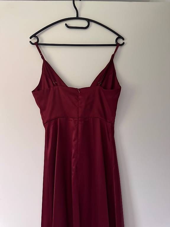 Vestiti: Vestito bordeaux lungo con spacco  – Usato da Muralto venduto da tes_s78j 1