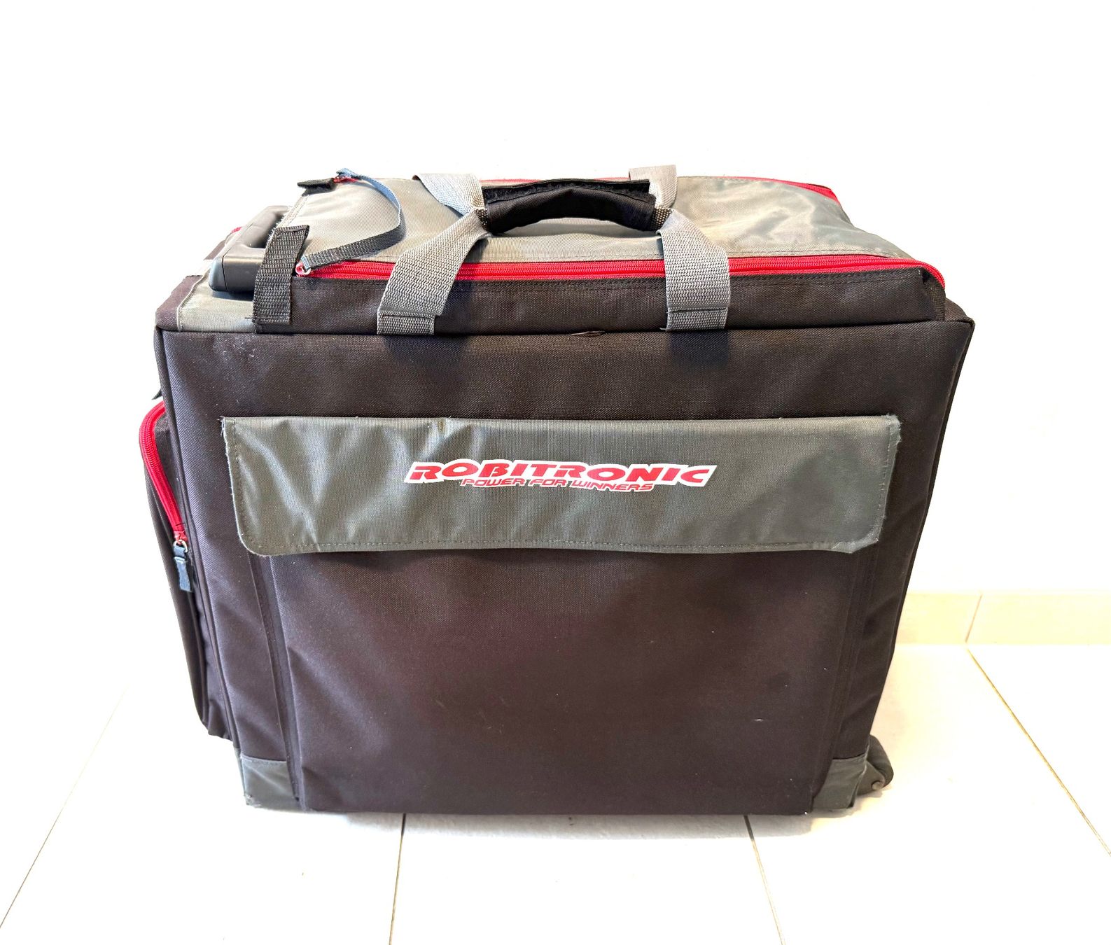 Team Magic Modellismo RC: SAC DE TRANSPORT 1/10 ROBITRONIC – Usato da Yverdon-les-Bains venduto da Fijo-rc