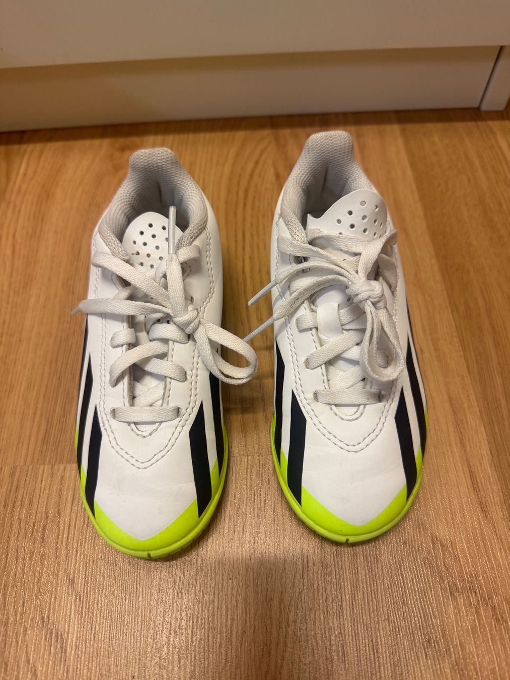 Adidas Scarpe per ragazzi: Fussballschuhe GR 29 – Usato da Bolligen venduto da hvw