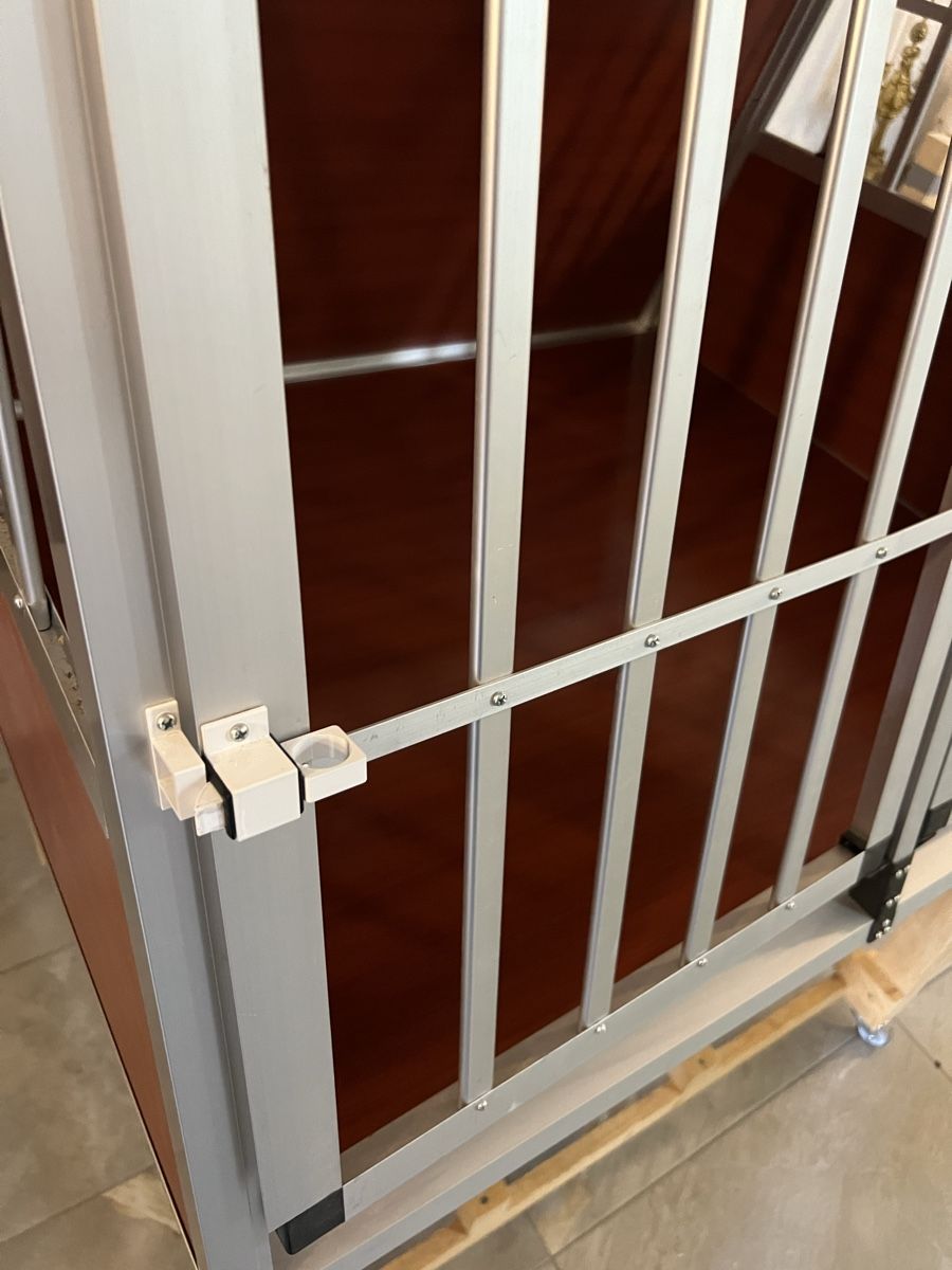 Gabbie, trasporto & Sicurezza: Hundebox – Usato da Langwiesen venduto da Power77 3
