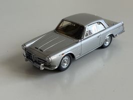 Alfa Romeo 2000 S Vignale Matrix 1:43