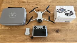 DJI Mini 3 Pro Drohne - mit RC Controller & Zubehör