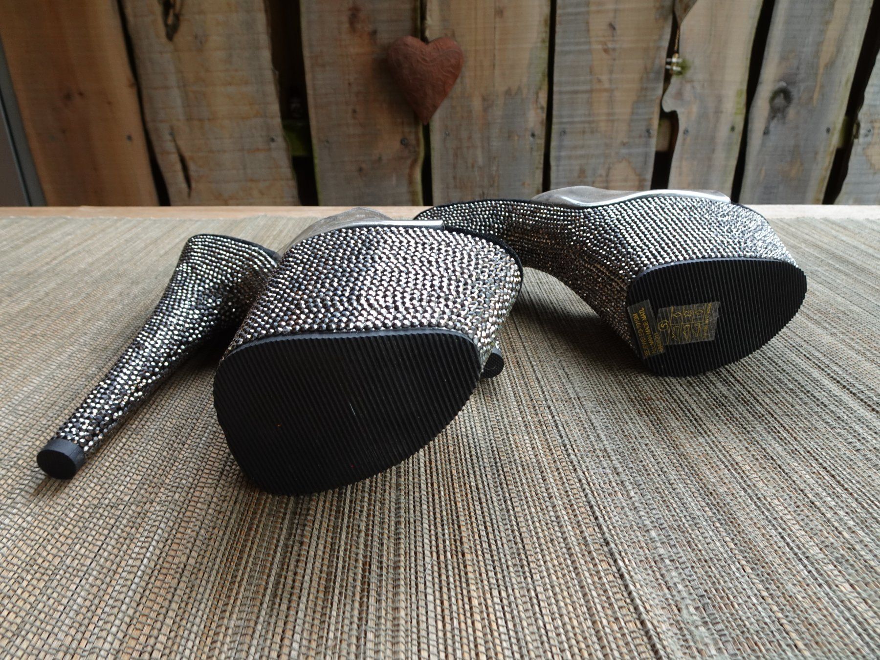 Scarpe da donna: Pleaser mega High Heels schwarz-silber Gr. 36 - 240786 – Usato da Küssnacht am Rigi venduto da Schuhe-Secondhand 4