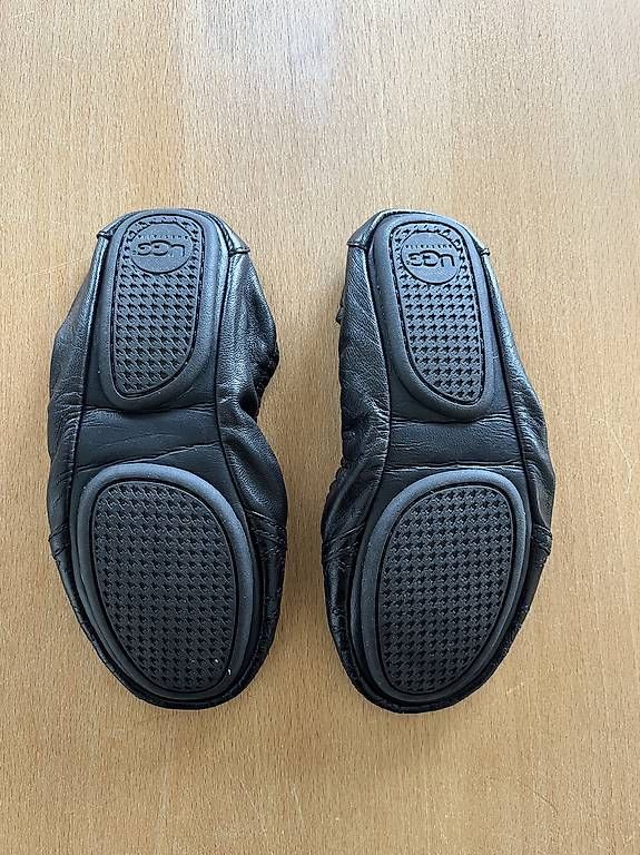 Ugg Damenschuhe: UGG Australia Leder Ballerinas Gr. 37 mit Wollfutter – Gebraucht aus Richterswil von noa_q7yd 4