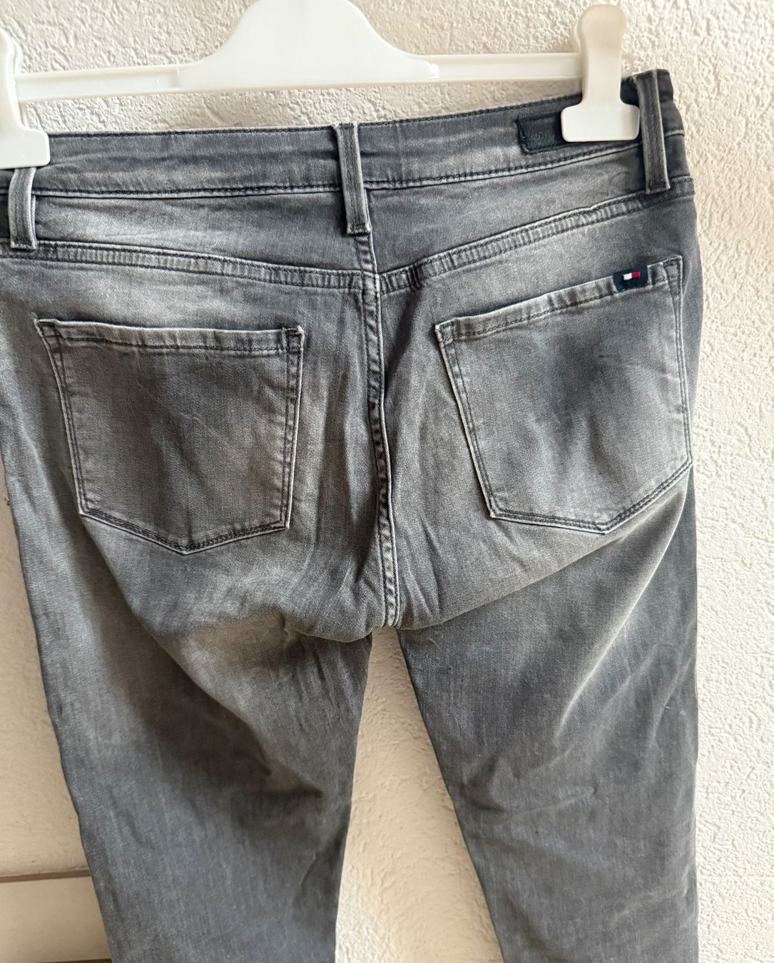 Tommy Hilfiger Jeans: Jeans Tommy Hilfiger – Nuovo (secondo la descrizione) da Fribourg venduto da tania1324 1