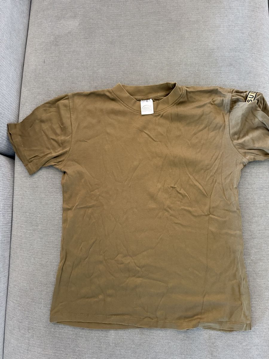 Schweizer Armee T-Shirts: Schweizer Armee T-shirt Gr.48 – Gebraucht aus Winterthur von ivule2000
