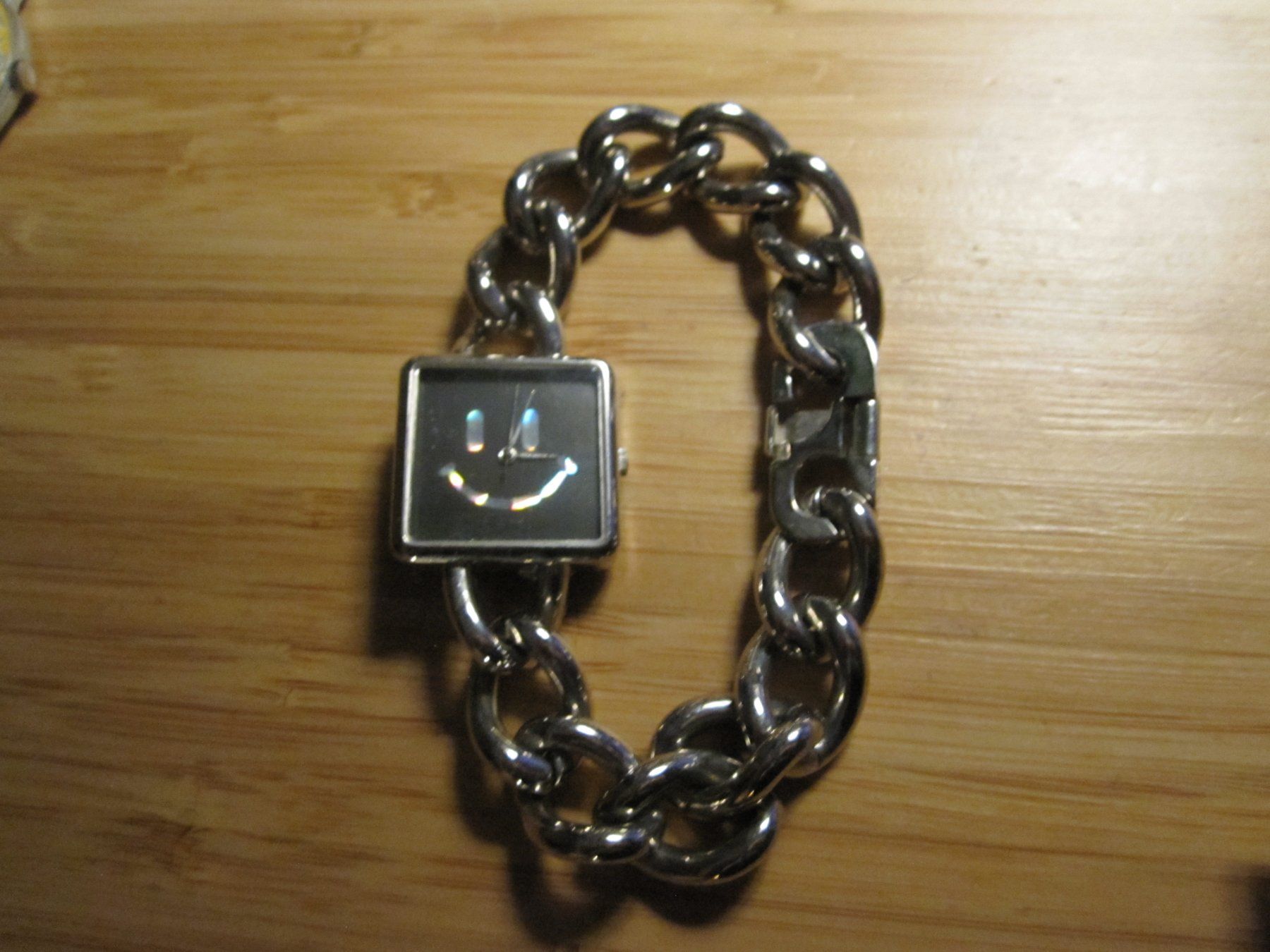 Orologi: Uhr mit Smili – Usato da Weier im Emmental venduto da waefler03