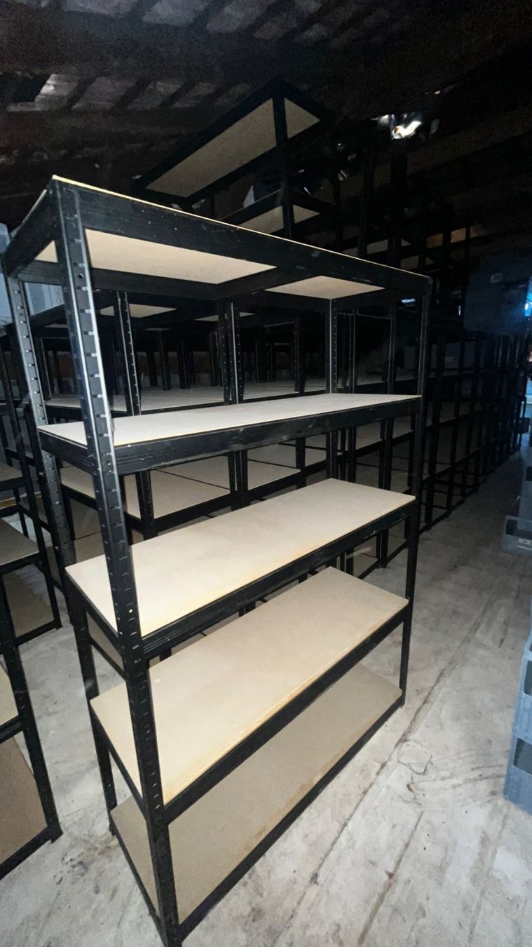 Scaffali: Metallsteckregal – Usato da Breitenbach venduto da aya_w5x7