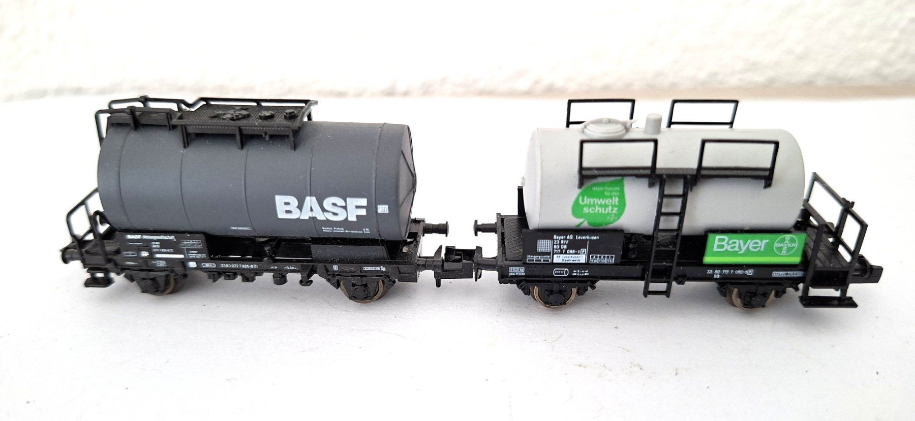 Fleischmann Modellini di ferrovie: Fleischmann / Roco DB Tankwagen – Usato da Biberist venduto da Ntrains 1