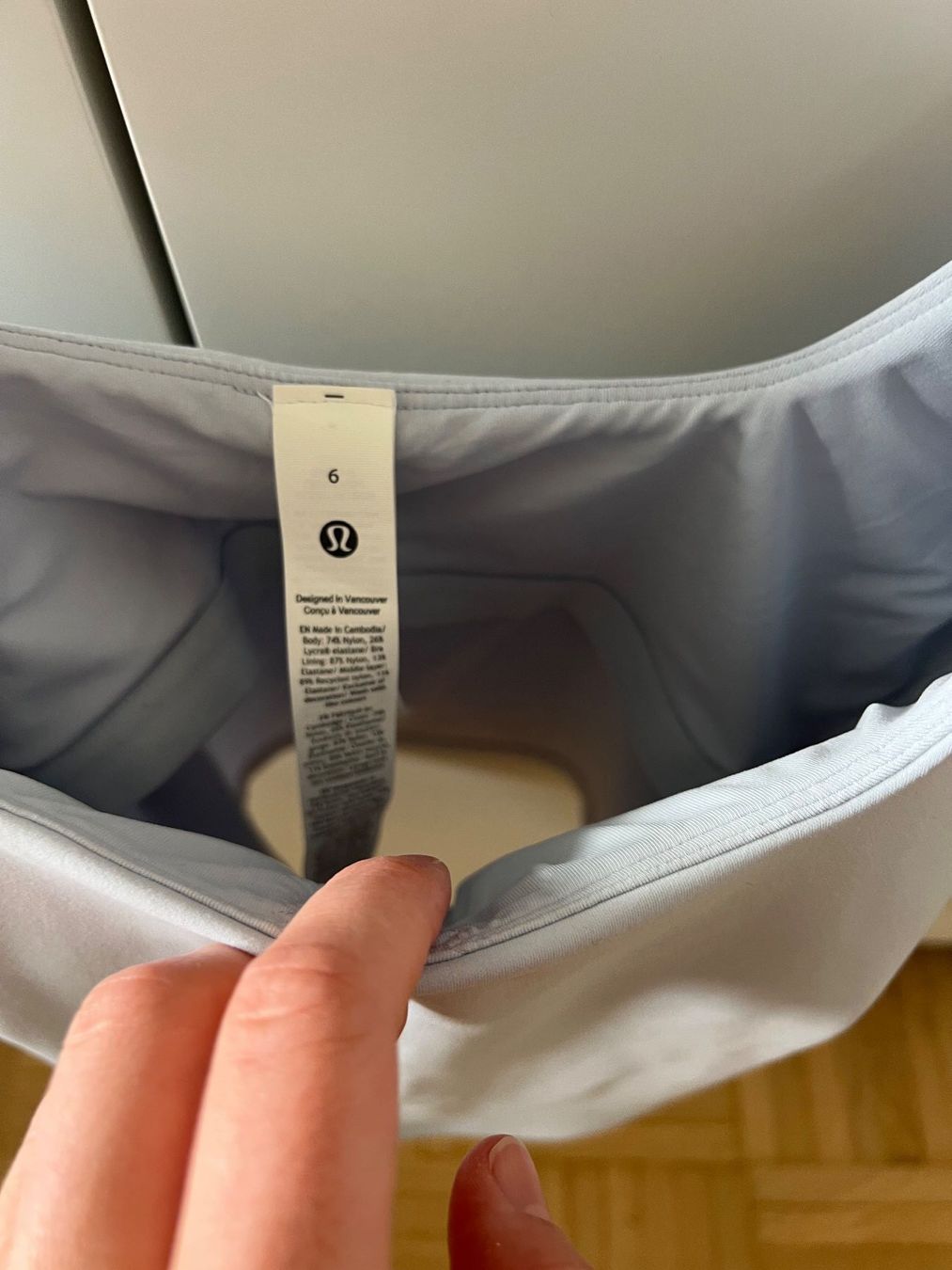 Lululemon Top: Oberteil Lululemon, hellblau, neu, Grösse 6 – Nuovo e nell'imballaggio originale da Bern venduto da Sunshine.016 2