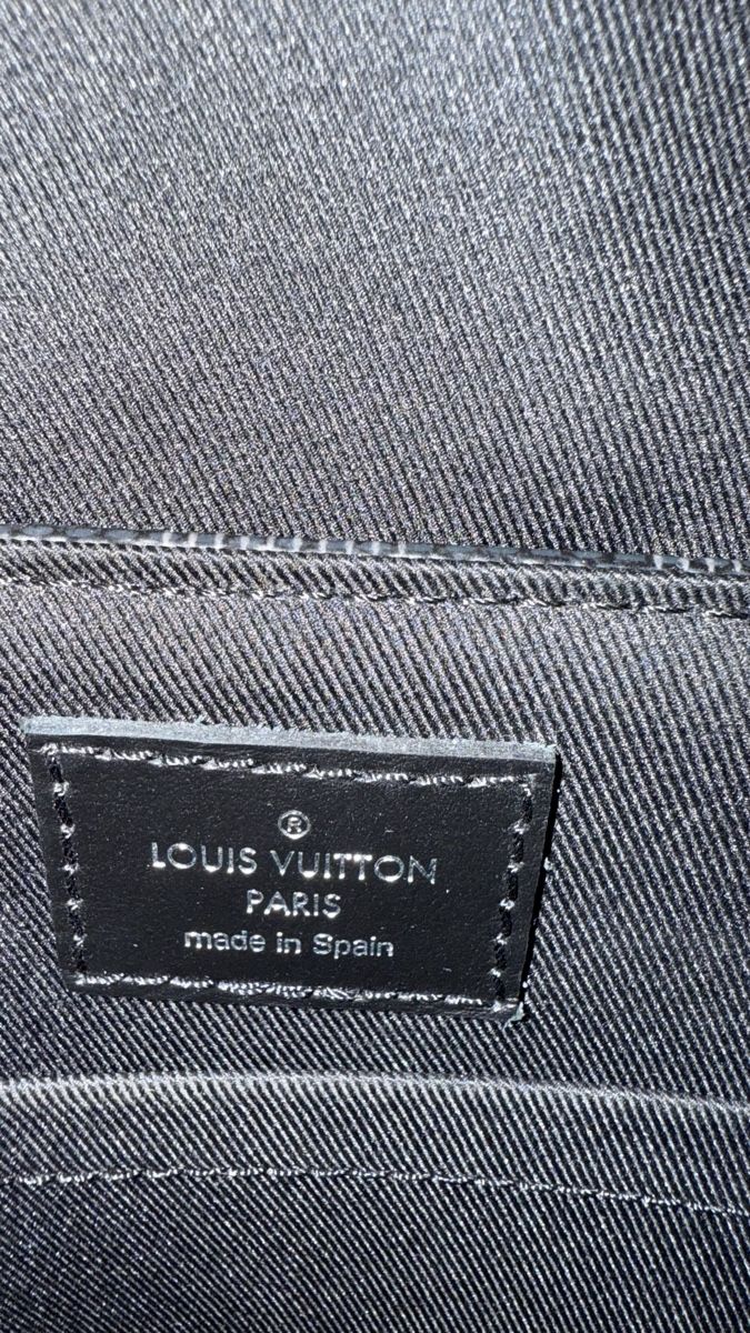 Louis Vuitton Taschen: NEU Louis Vuitton District PM Messenger Tasche – Neu (gemäss Beschreibung) aus Wollerau von nad_tkc7 2