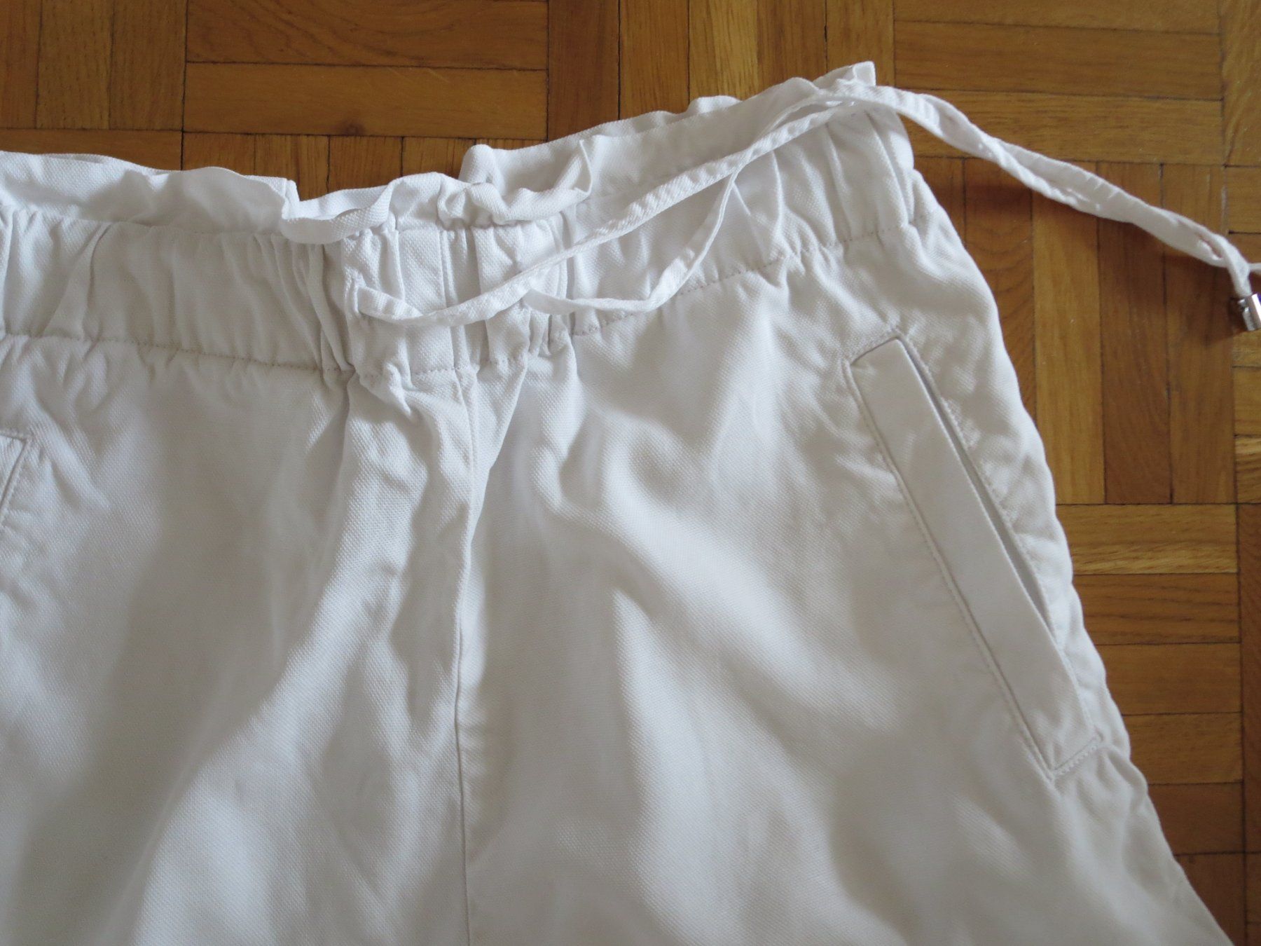 Benetton Pantaloni: Benetton Damen Shorts /Gr. S – Usato da Wallisellen venduto da Arvenstube 2
