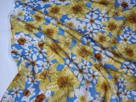 Italienische Viskose Crêpe Stoff leicht 1.50x1.30m Narzissen