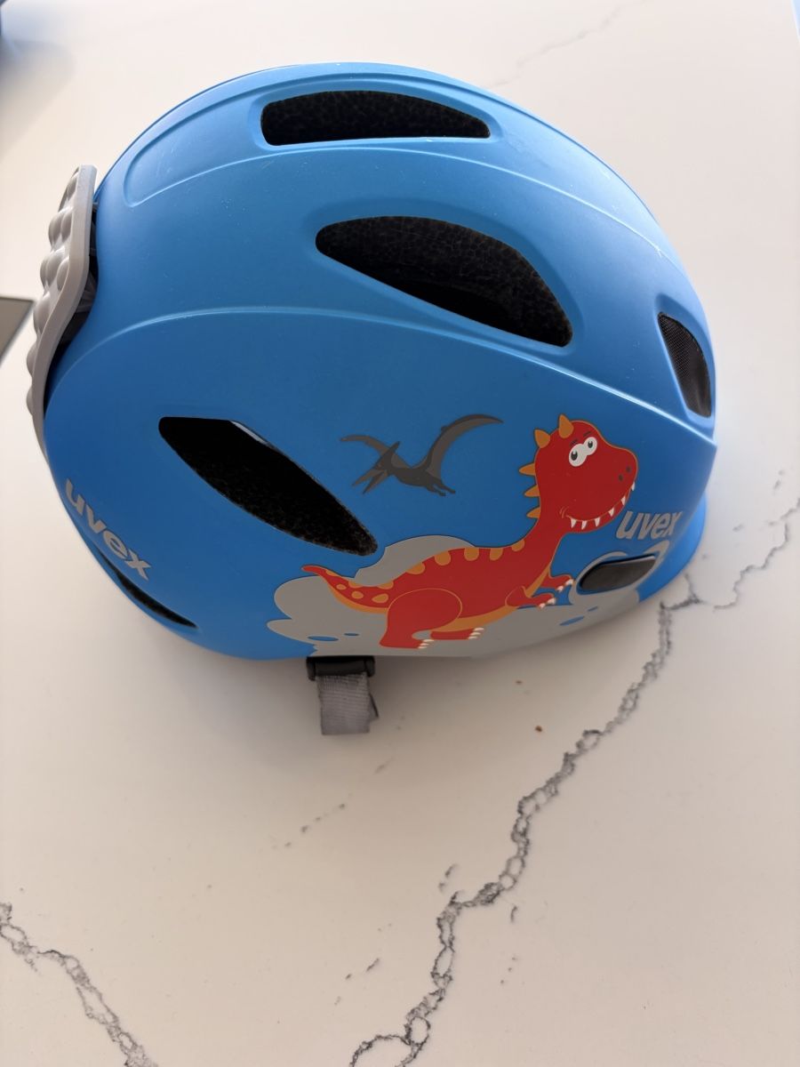 Uvex Caschi: Kinder Velohelm Uvex – Usato da Benken SG venduto da Bananenkeks