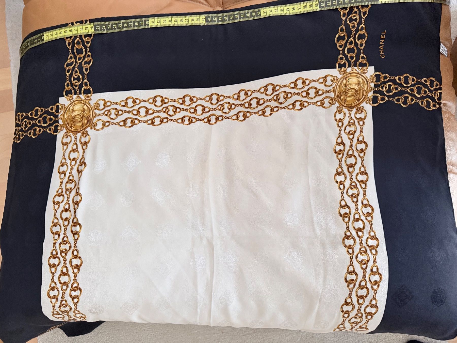 Chanel Foulard & Sciarpe: Chanel Foulard – Usato da Zürich venduto da ewa. 2