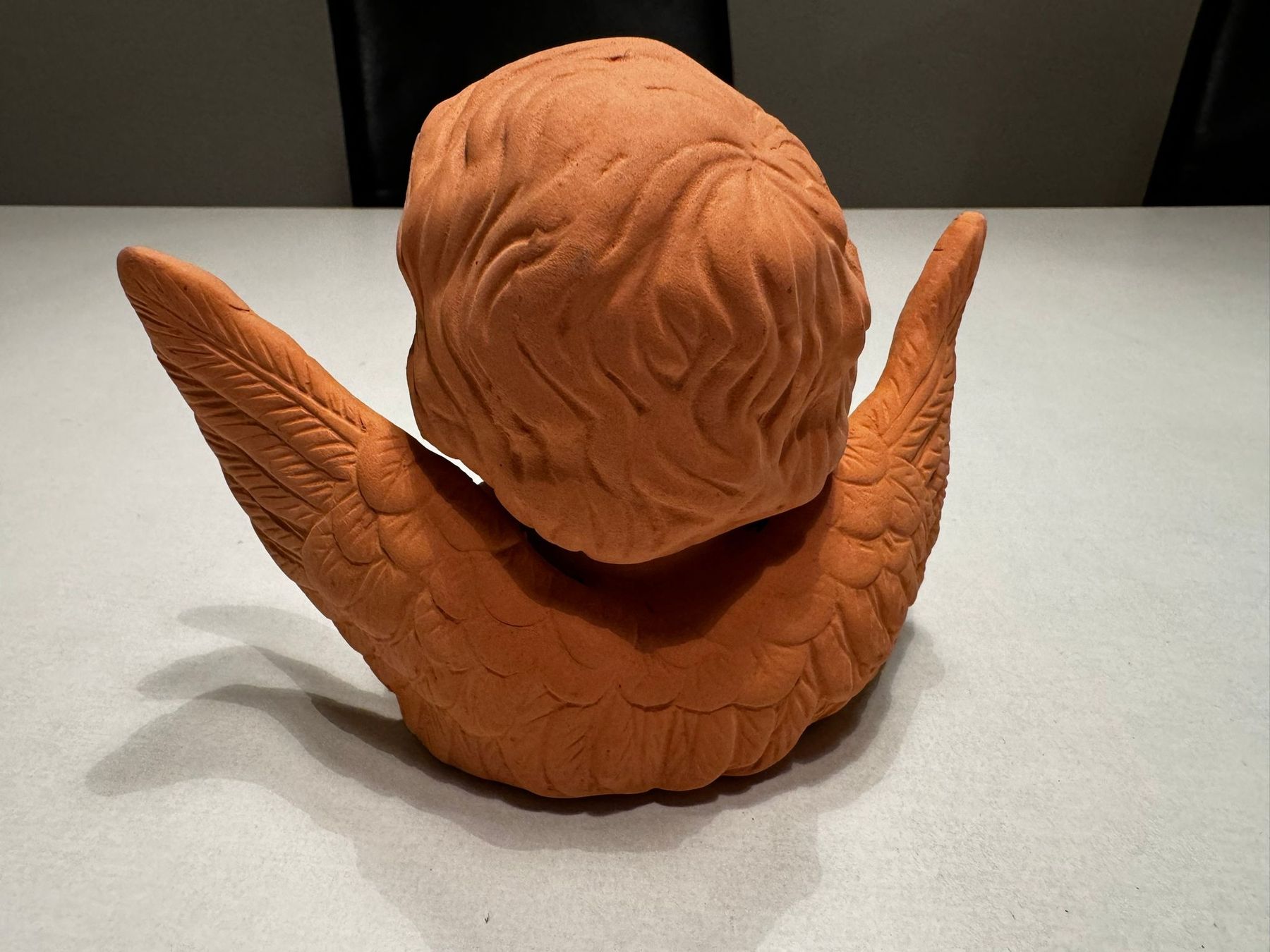 Statuette: Engelskopf Ton – Usato da Egg b. Zürich venduto da Brocki_Insel_Egg 1