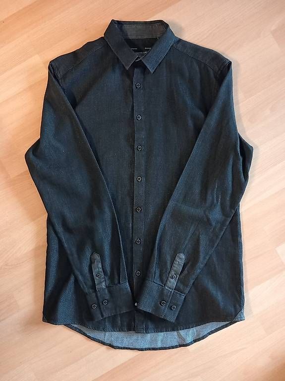 Camicie: Einstoffen Hemd Herren Grösse L – Usato da Belp venduto da Efflux