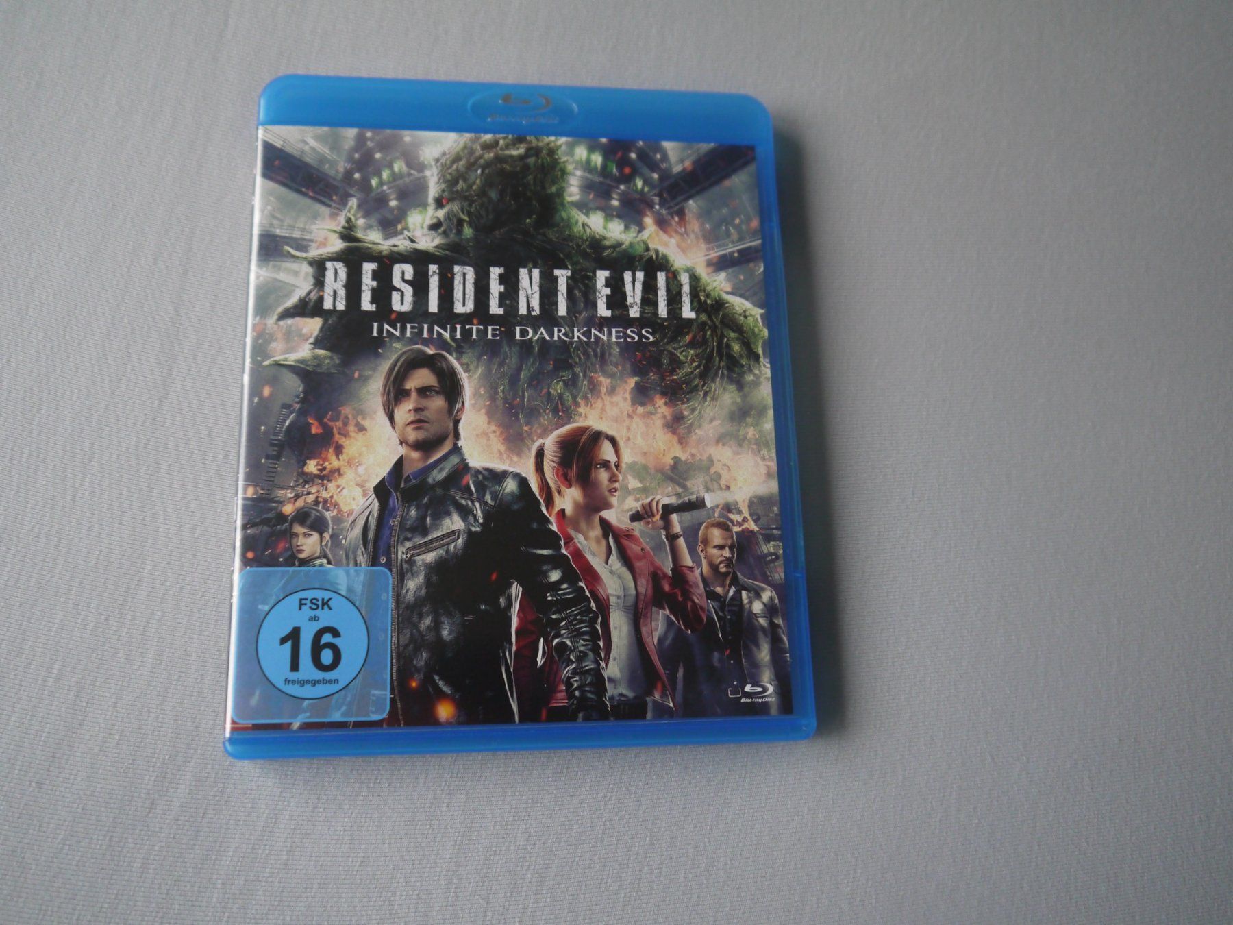 Tutti i DVDs: RESIDENT EVIL - INFINITE DARKNES – Usato da Hagendorn venduto da Blaf