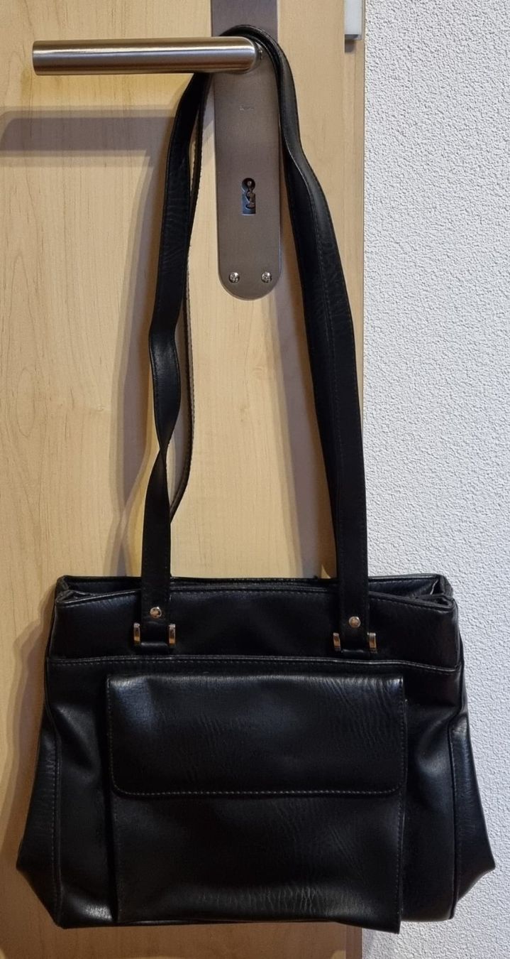 Borse da donna: Tasche – Usato da Schwanden i. E. venduto da romikh