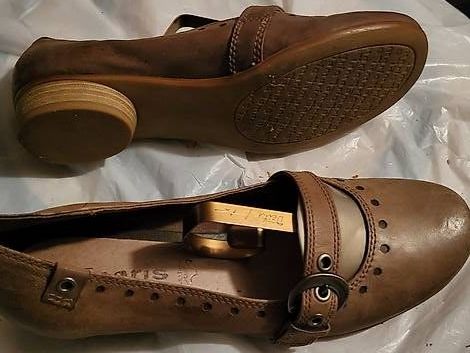 Tamaris Scarpe da donna: Halbschuh Tamaris echtes Leder Grösse 38 – Usato da Basel venduto da kri_wd99
