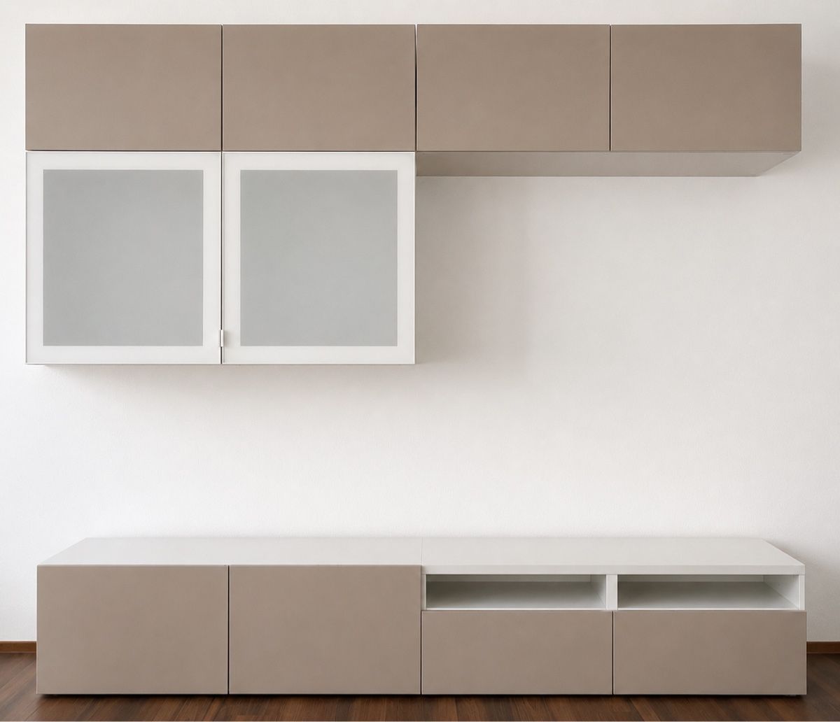 Ikea Mobili TV: IKEA BESTA Wohnwand mit Hängeschränken – Usato da Gisikon venduto da JimHada