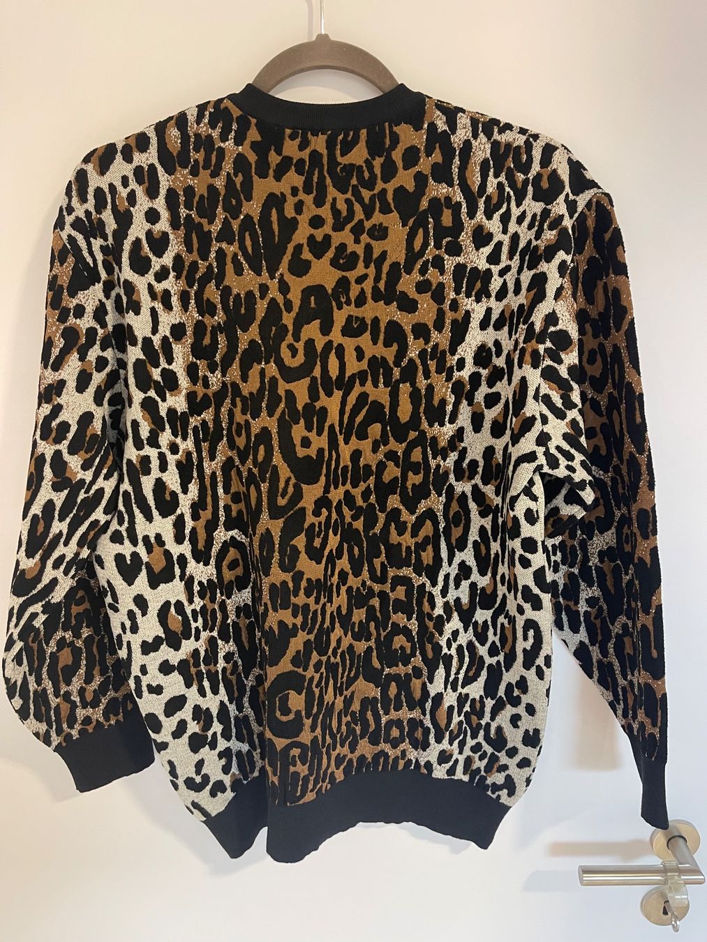 Pulls & Sweat-shirts: Pullover von Stella McCartney in Leo-Print – D'occasion à Zizers par sarah_1987 3