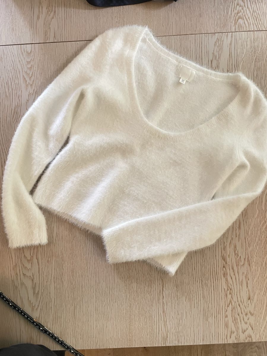 H&M Maglioni & Felpe: H&M Flauschpullover Creme mit weitem Rundhals Gr. M – Nuovo (secondo la descrizione) da Heitenried venduto da Steffundsasch