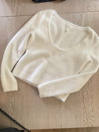 H&M Flauschpullover Creme mit weitem Rundhals Gr. M
