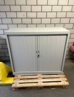 Metallschrank mit Rolladentüren