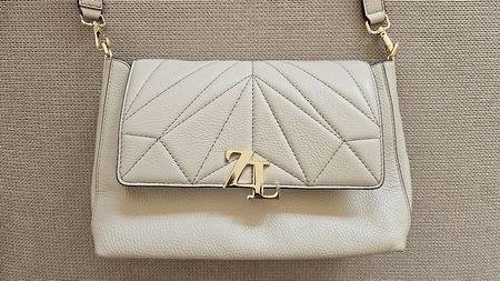 Just Miss Creme Zoe Lu mit Iconic Chic