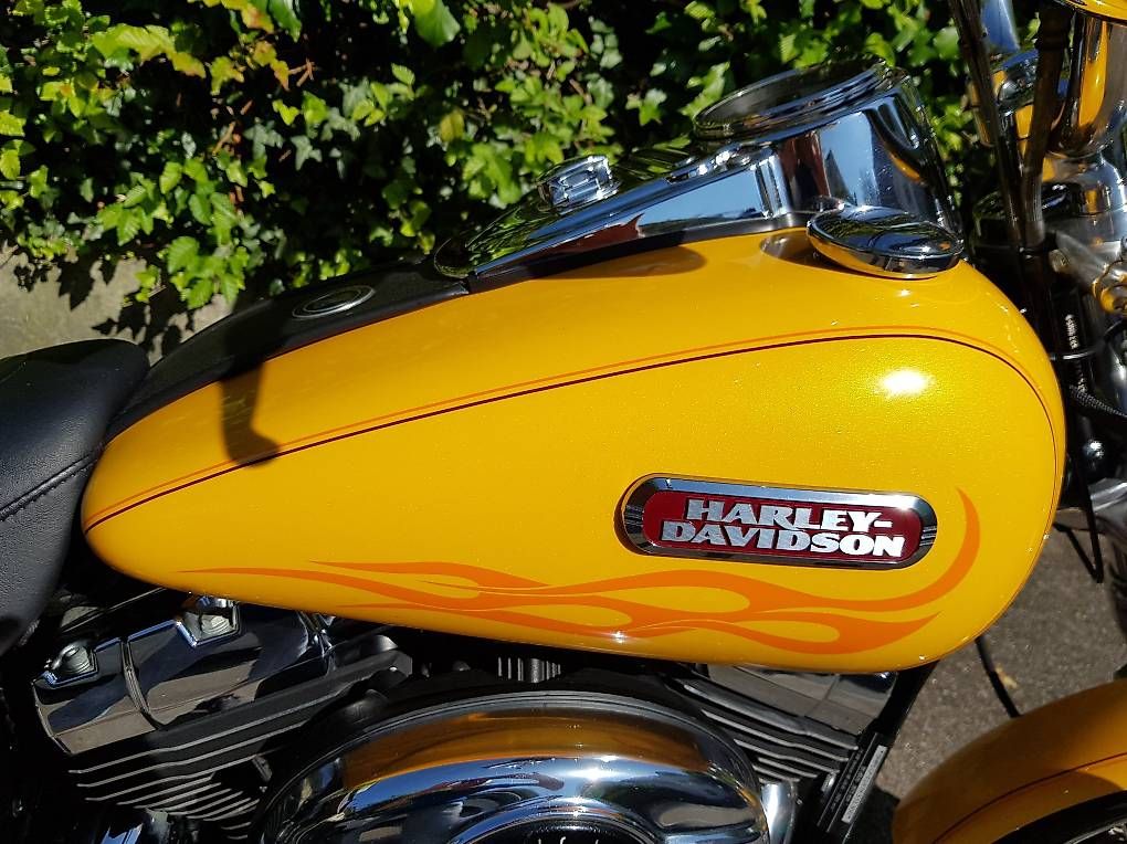 Harley-Davidson Chopper: Harley-Davidson FXDWG Dyna Wide Glide - Modell 2007 – Usato da Solothurn venduto da Steve52 2