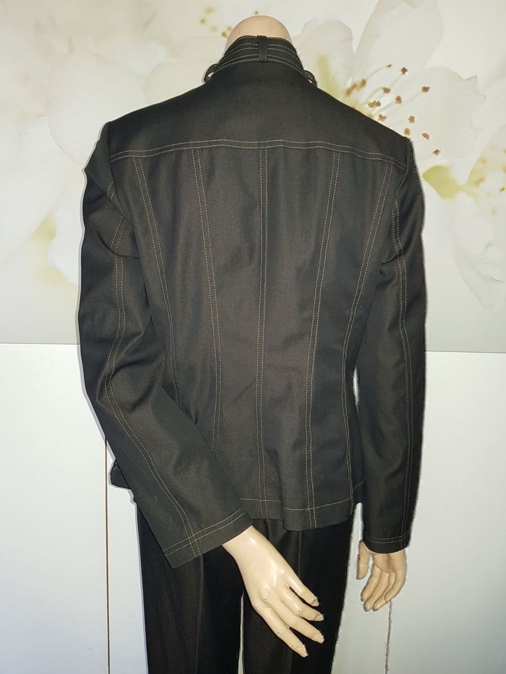 Anzüge & Kostüme: BIANCA ensemble / Jacke + Hose taille / Grosse 38 – Gebraucht aus Cossonay-ville von Super-Price-Quality 7