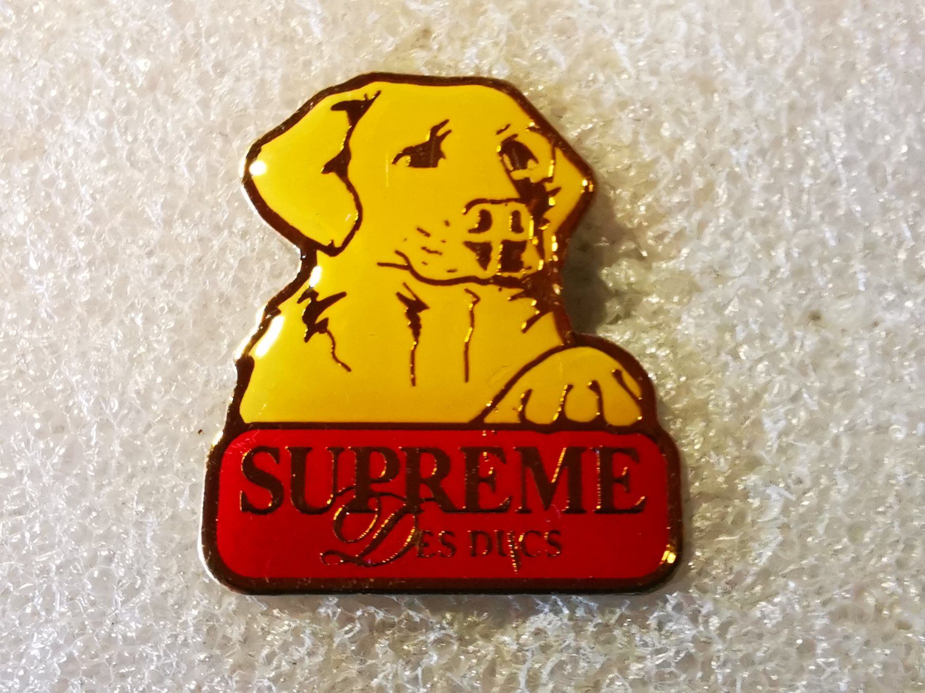 Placchette & Badge: Ansteckpin 75: Supreme des ducs – Usato da Oppligen venduto da Pin-Fall-Shop